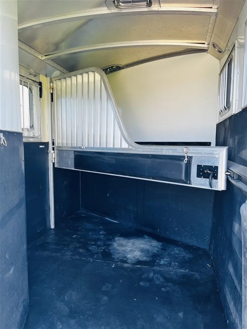 2015 4 Star 2 Horse Slant Load Bumper Pull - Image 9