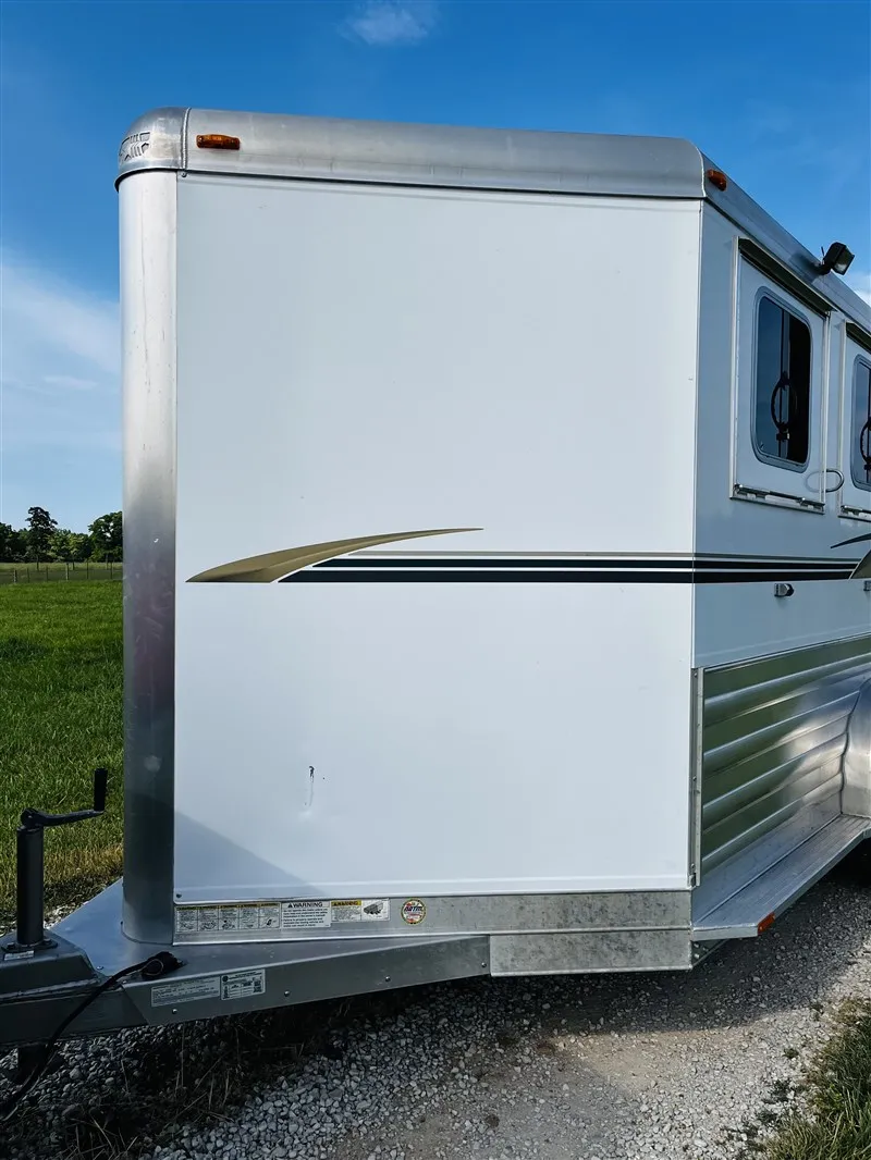 2015 4 Star 2 Horse Slant Load Bumper Pull - Image 10