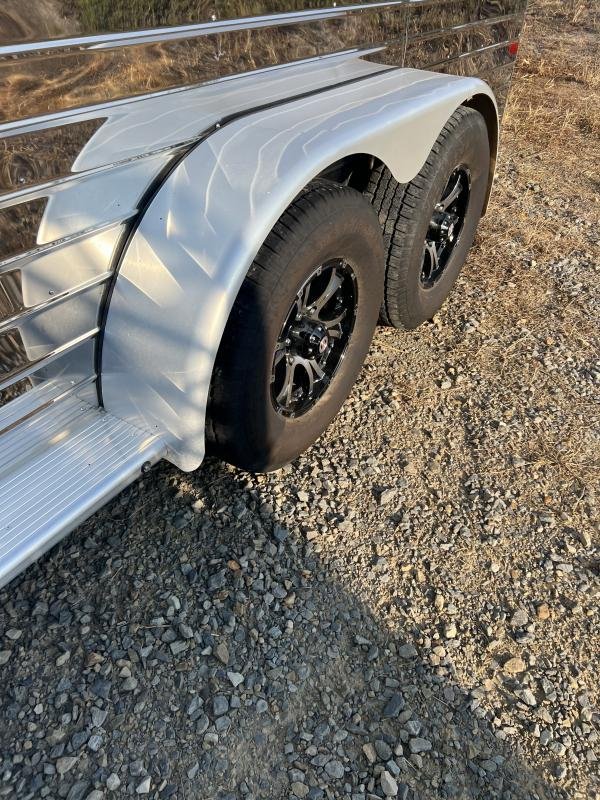 2022 Sundowner 3 Horse Slant GN Trailer - Image 8