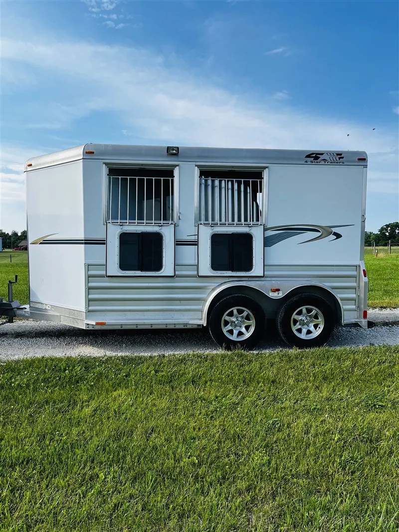 2015 4 Star 2 Horse Slant Load Bumper Pull - Image 18