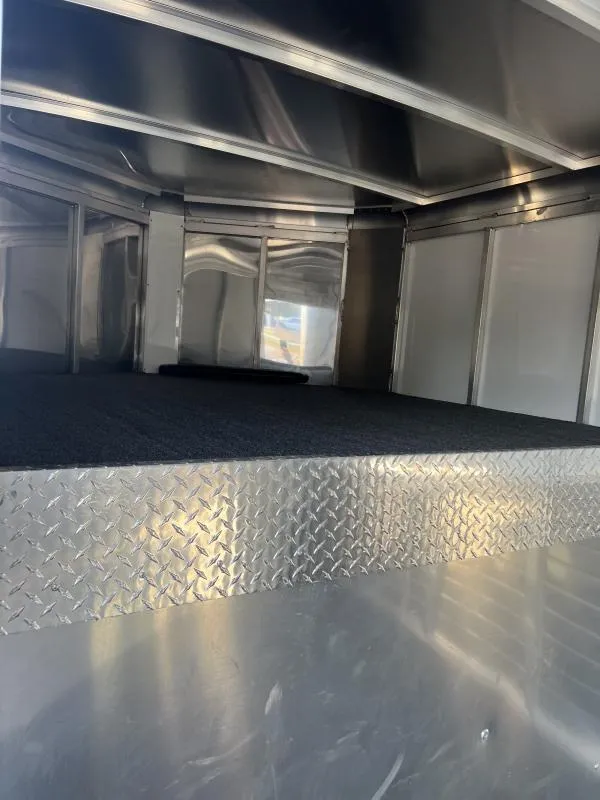 2022 Sundowner 3 Horse Slant GN Trailer - Image 9