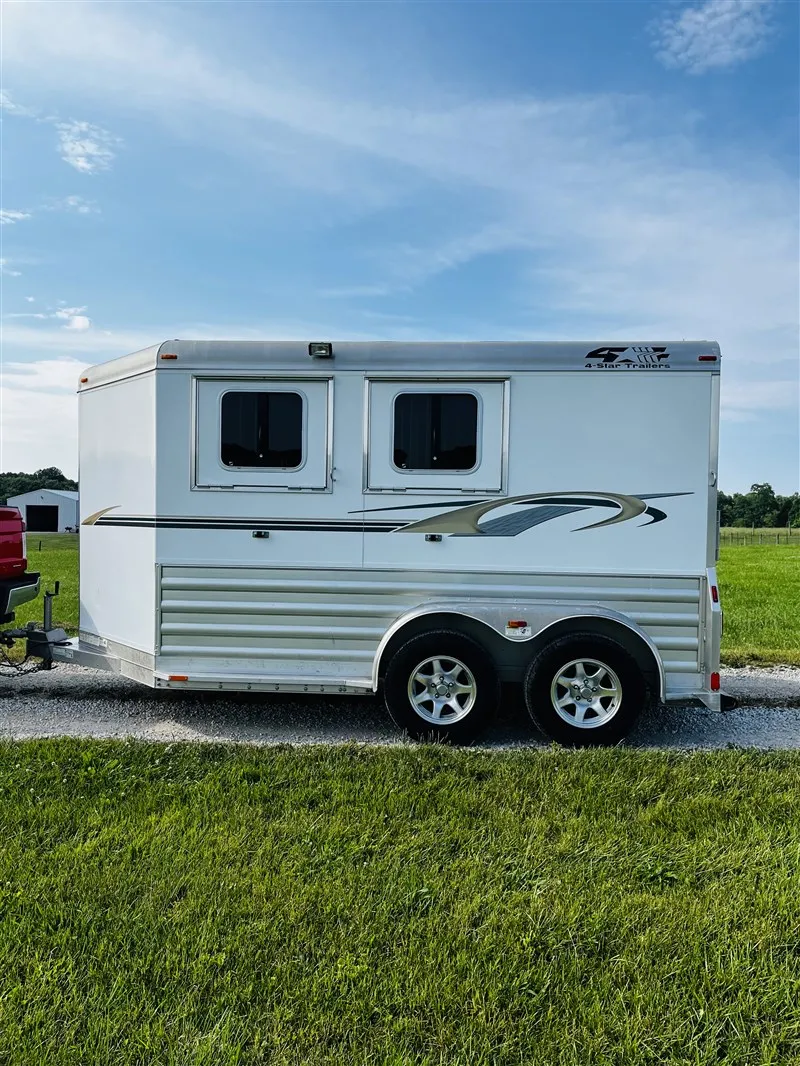 2015 4 Star 2 Horse Slant Load Bumper Pull - Image 16